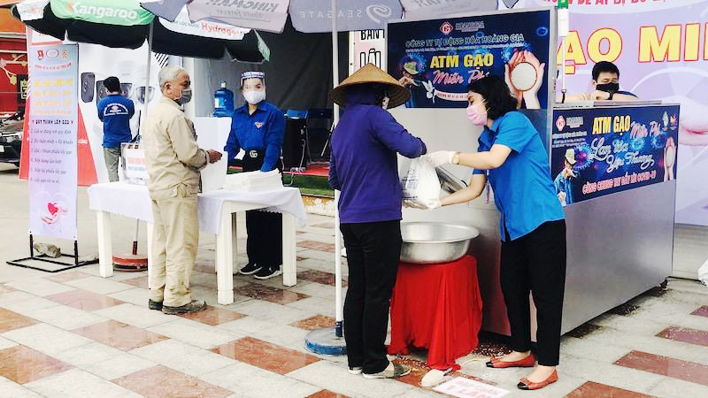 Hoàng Gia chế tạo máy AMT phát gạo miễn phí tại Hải Phòng 